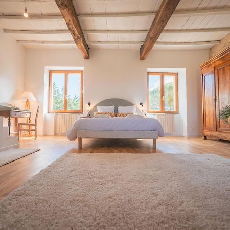 Chambres Et Table D'Hotes - Les Jardins De La Longagne Saussenac Zewnętrze zdjęcie