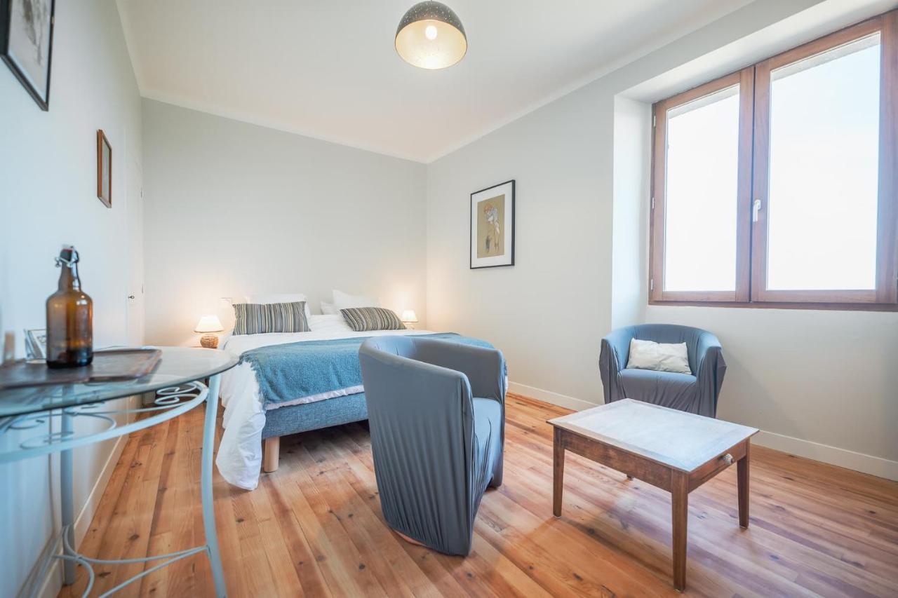 Chambres Et Table D'Hotes - Les Jardins De La Longagne Saussenac Zewnętrze zdjęcie