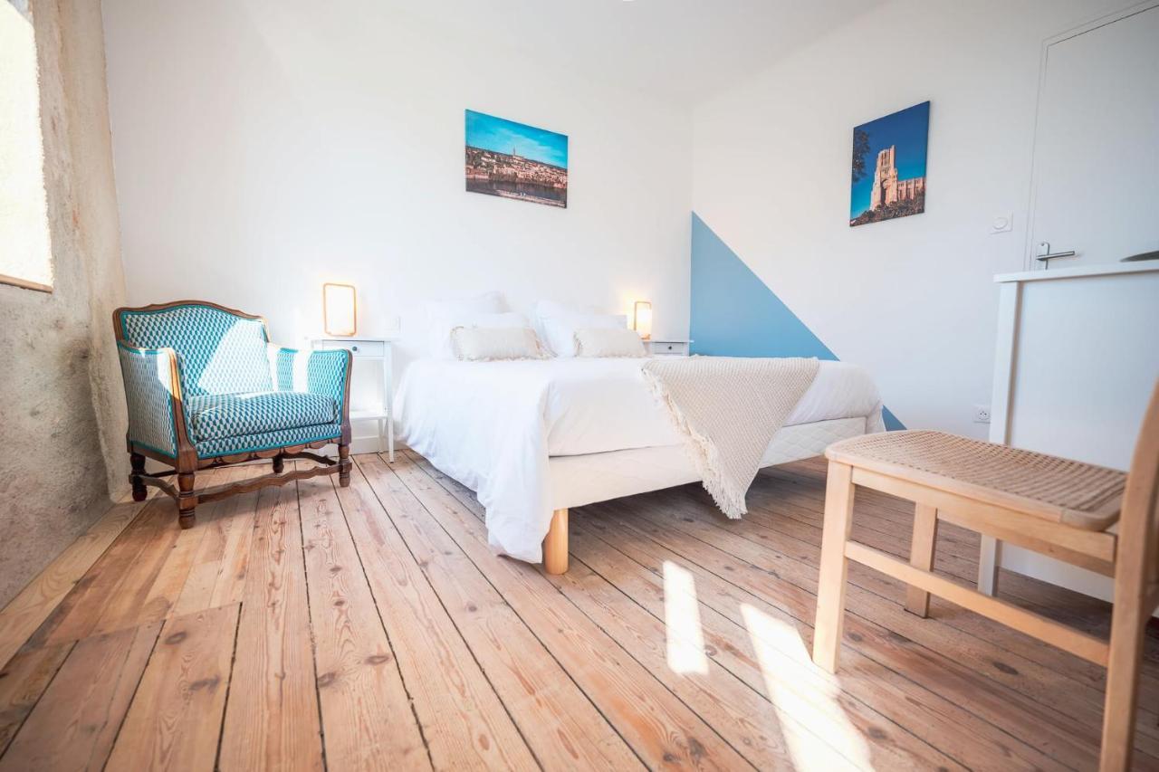 Chambres Et Table D'Hotes - Les Jardins De La Longagne Saussenac Zewnętrze zdjęcie